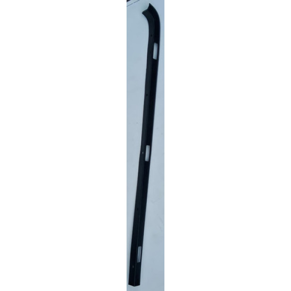 Acabamento Friso Lateral Caçamba Saveiro Cabine Simples.